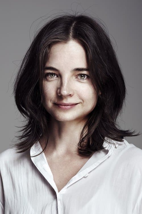 Louise Peterhoff profile photo