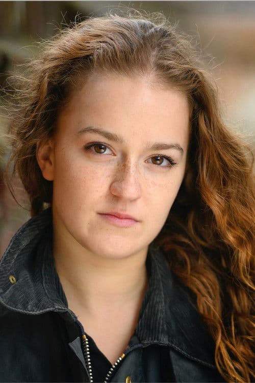 Polly Coombes profile photo