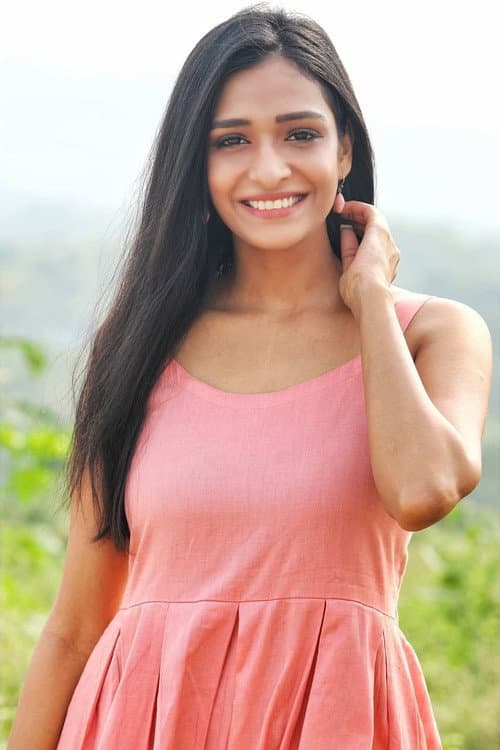 Aishwarya Khare profile photo