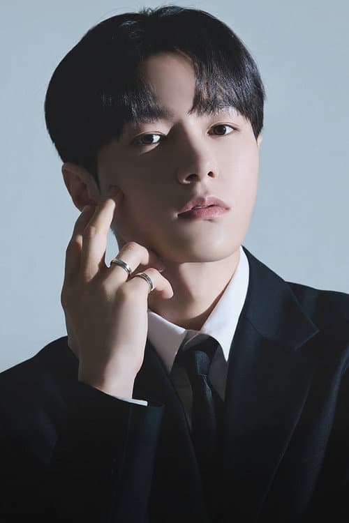 L profile photo
