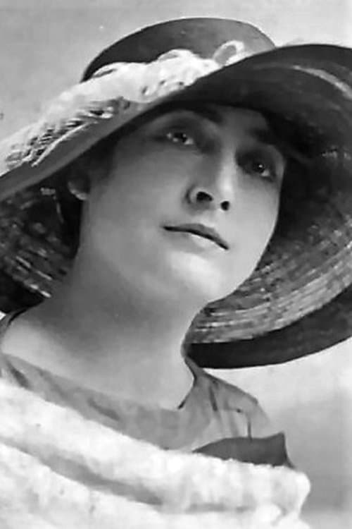 Flora Revalles profile photo