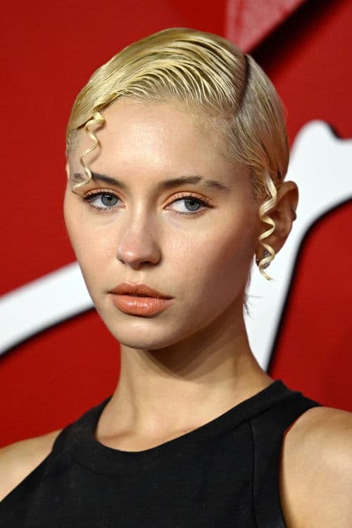 Iris Law profile photo