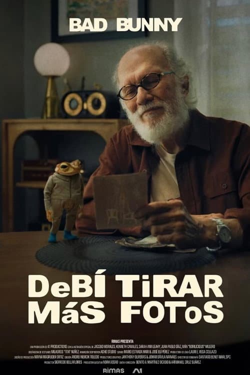 DeBÍ TiRAR MáS FOToS (Short Film) poster