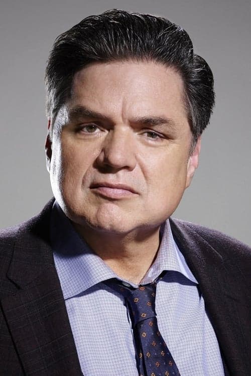 Oliver Platt profile photo