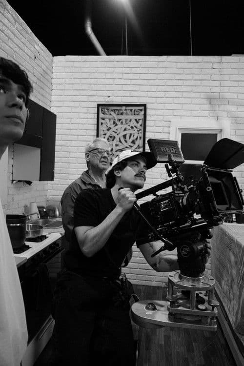 Emilio Flores profile photo