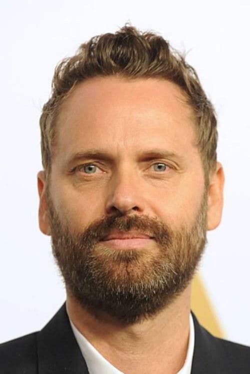 Dustin O'Halloran profile photo