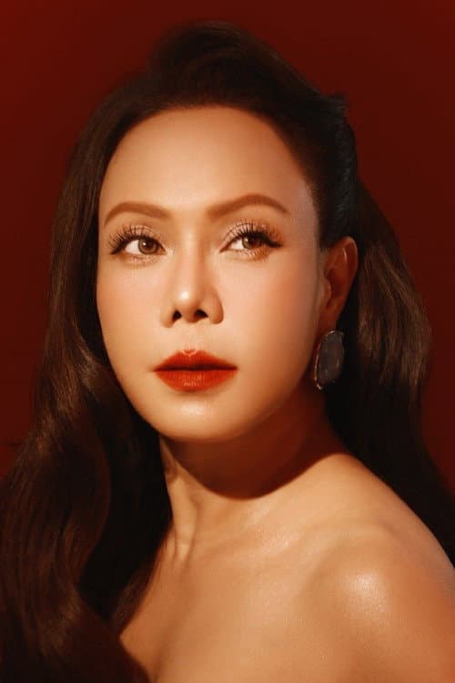 Việt Hương profile photo