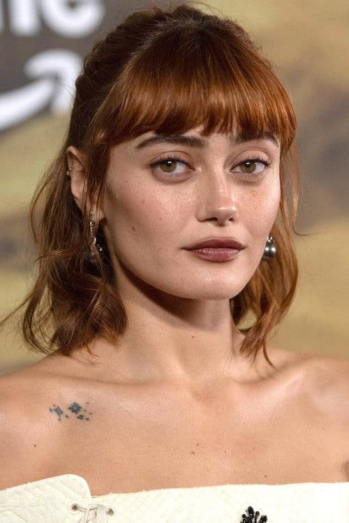Ella Purnell profile photo