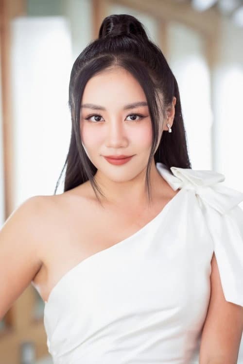 Văn Mai Hương profile photo
