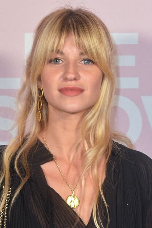 Constance Arnoult profile photo