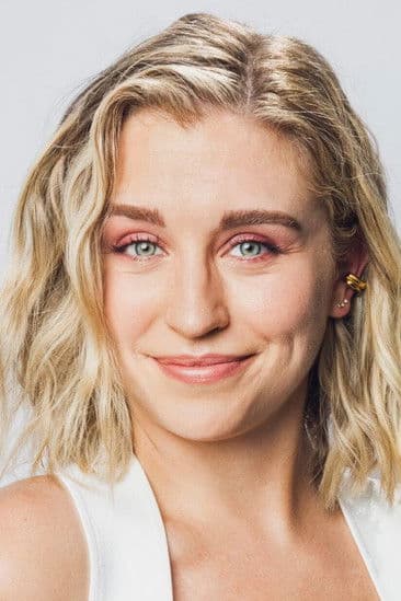 Taylor Misiak profile photo