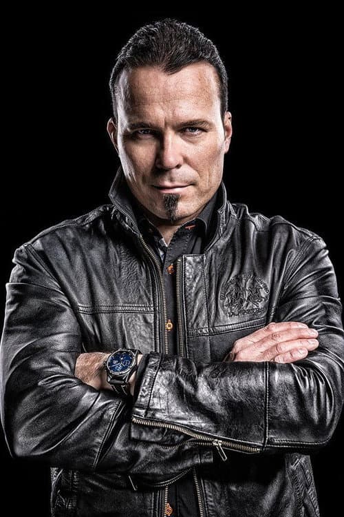Paavo Lötjönen profile photo