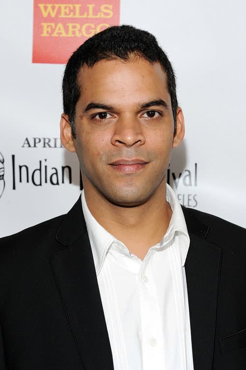 Vikramaditya Motwane profile photo
