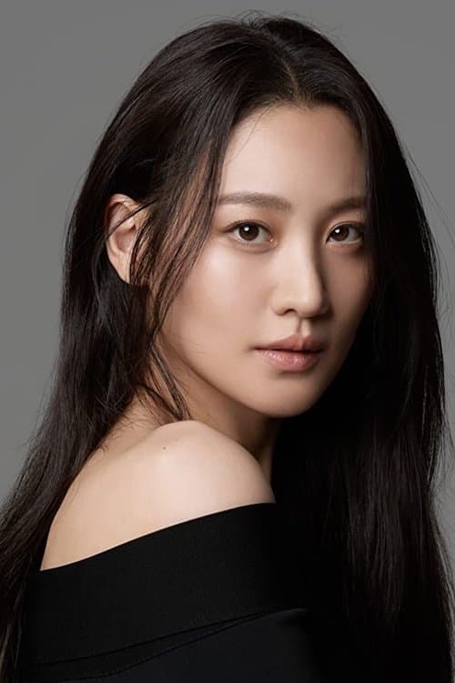Claudia Kim profile photo