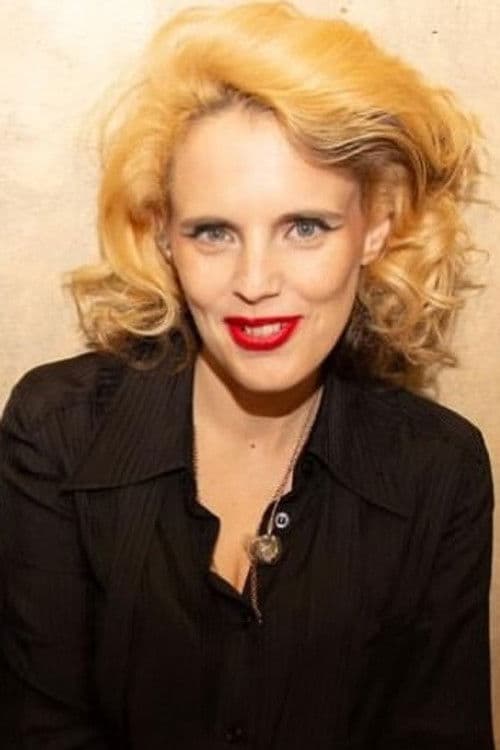 Anna Calvi profile photo
