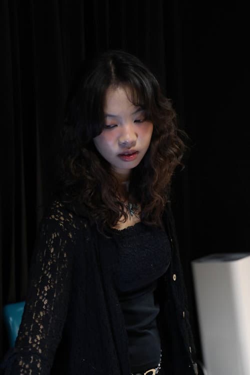 Onanya Singsong profile photo