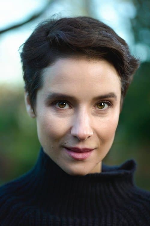 Beatriz Romilly profile photo