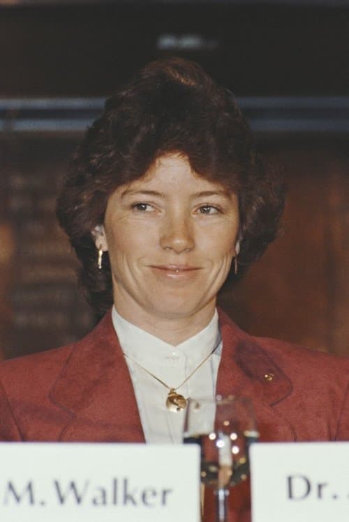 Anna Lee Fisher profile photo