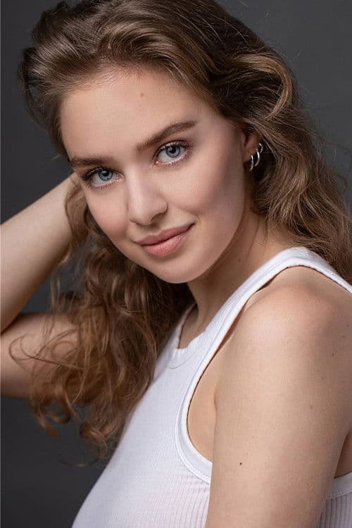 Emma Valev profile photo