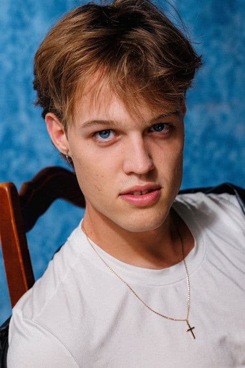 Oliver Cameron profile photo