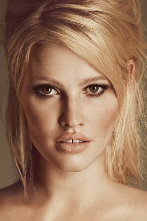 Lara Stone profile photo