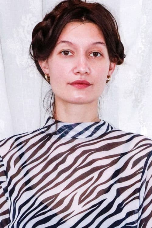 Violet Overn profile photo