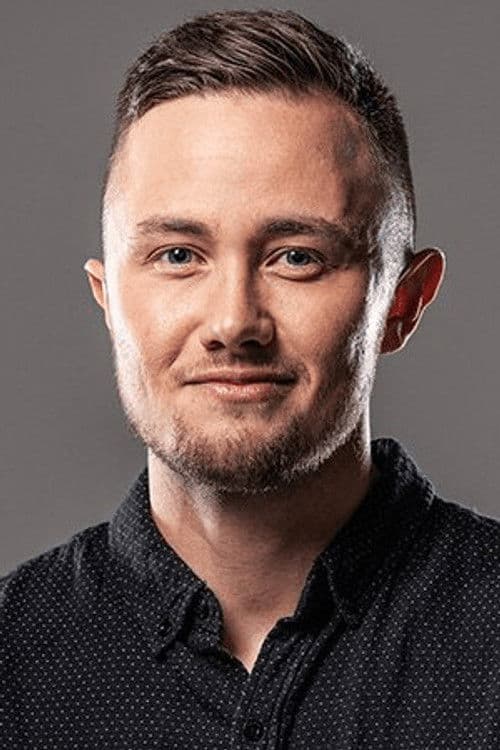 Elz Carrad profile photo