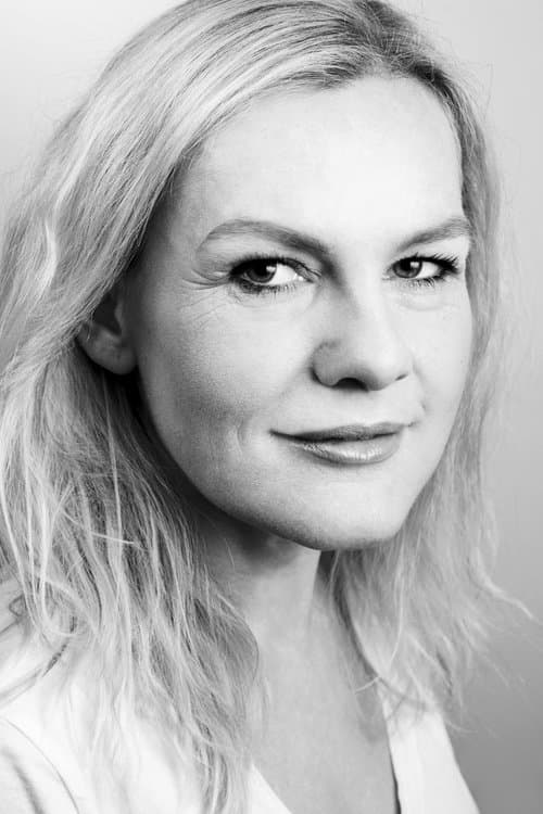 Ella Kenion profile photo