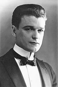 Wallace MacDonald profile photo