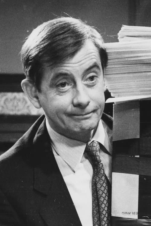 Derek Fowlds profile photo