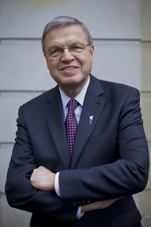 Ernst Hirsch Ballin profile photo