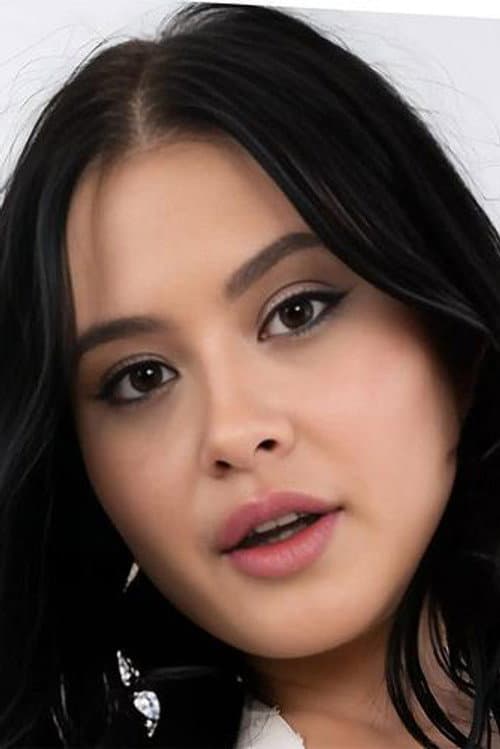 Skye Young profile photo