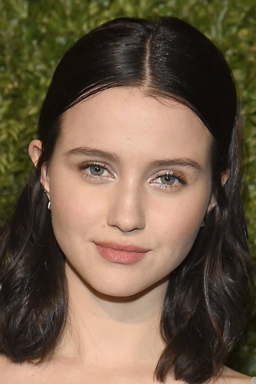 Julia Goldani Telles profile photo