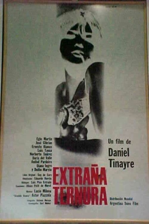 Extraña ternura poster