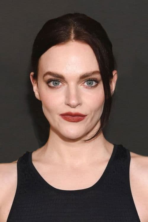 Madeline Brewer profile photo