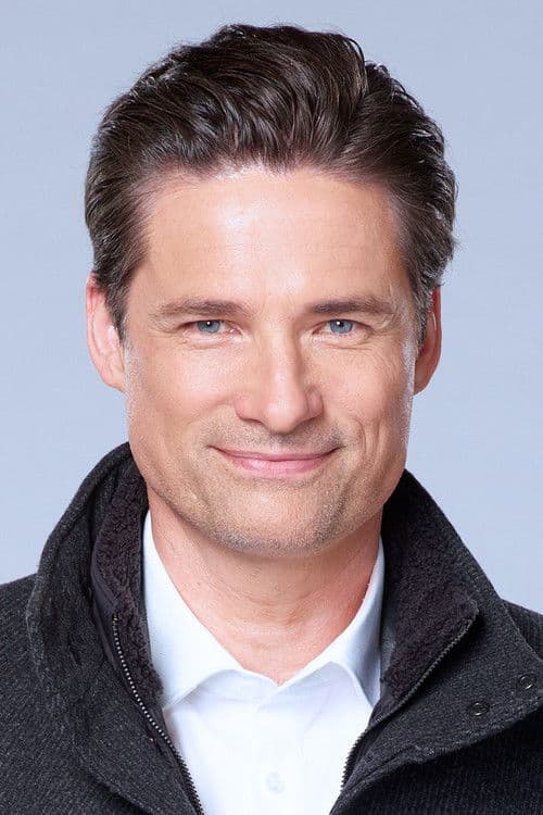 Warren Christie profile photo