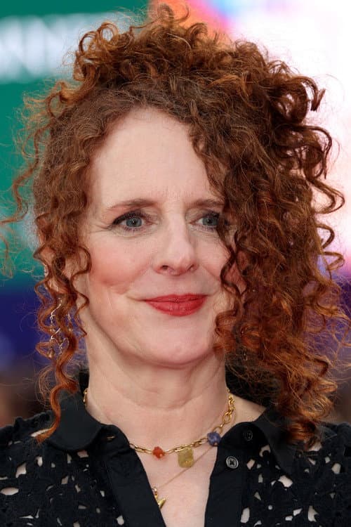 Maggie O'Farrell profile photo