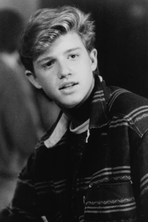 Chris Young profile photo