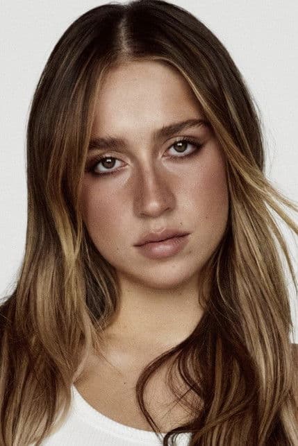 Tate McRae profile photo