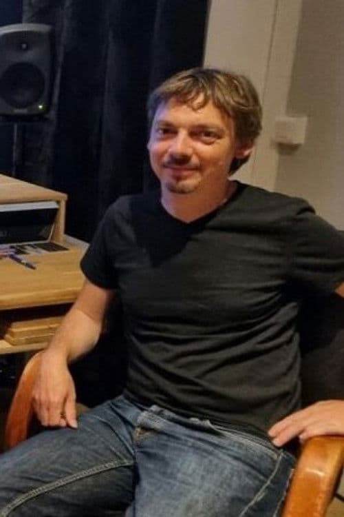 Nicolas Deveaux profile photo