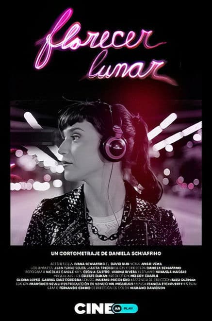 Florecer Lunar poster