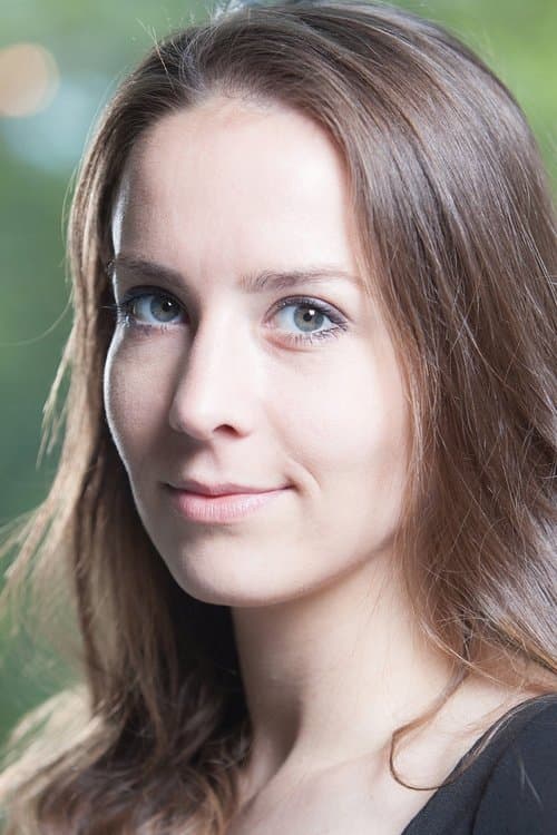 Hella Tolnai profile photo