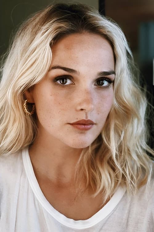 Camille Lou profile photo