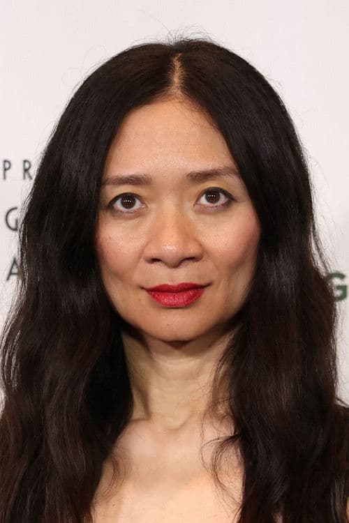 Chloé Zhao profile photo