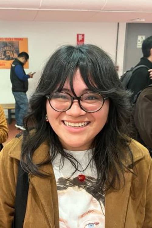 Luciana Apaéstegui "gushite" profile photo