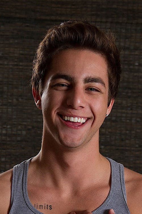 Travis Groves profile photo