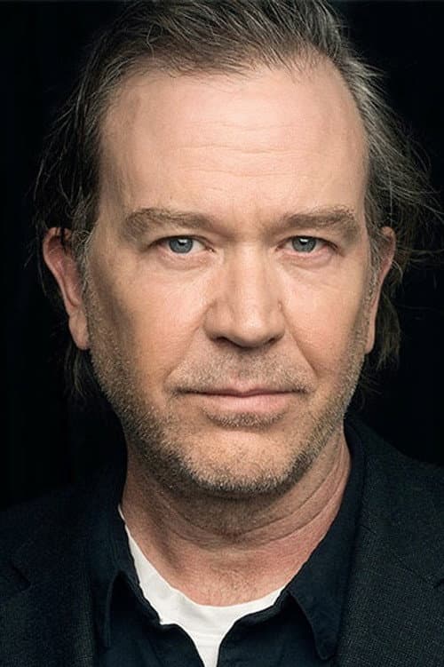 Timothy Hutton profile photo