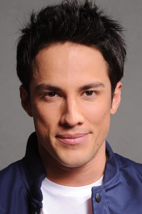 Michael Trevino profile photo