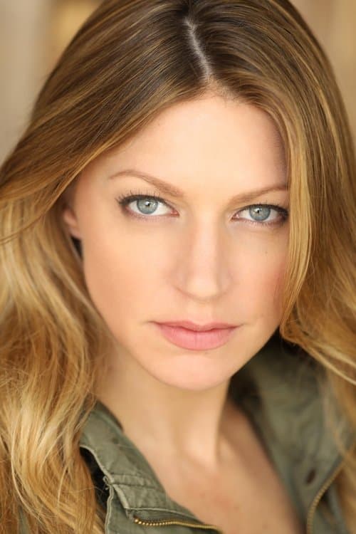 Jes Macallan profile photo