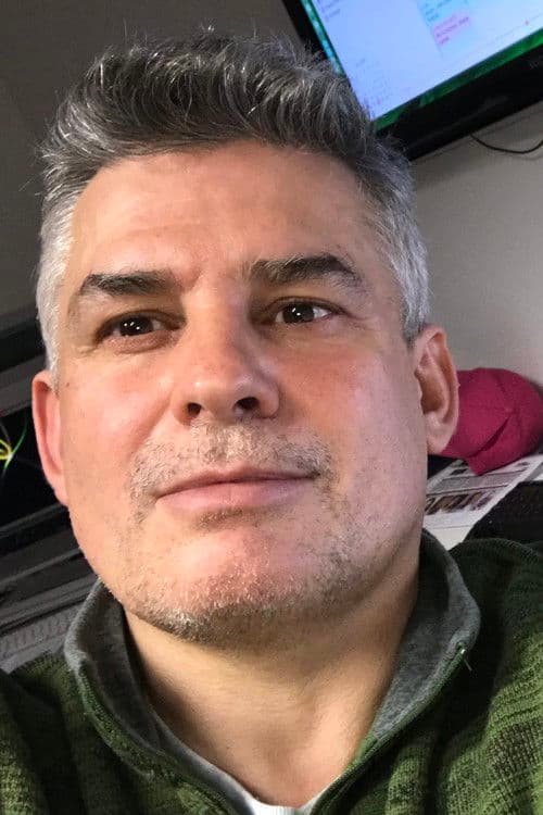 Stuart Gosling profile photo